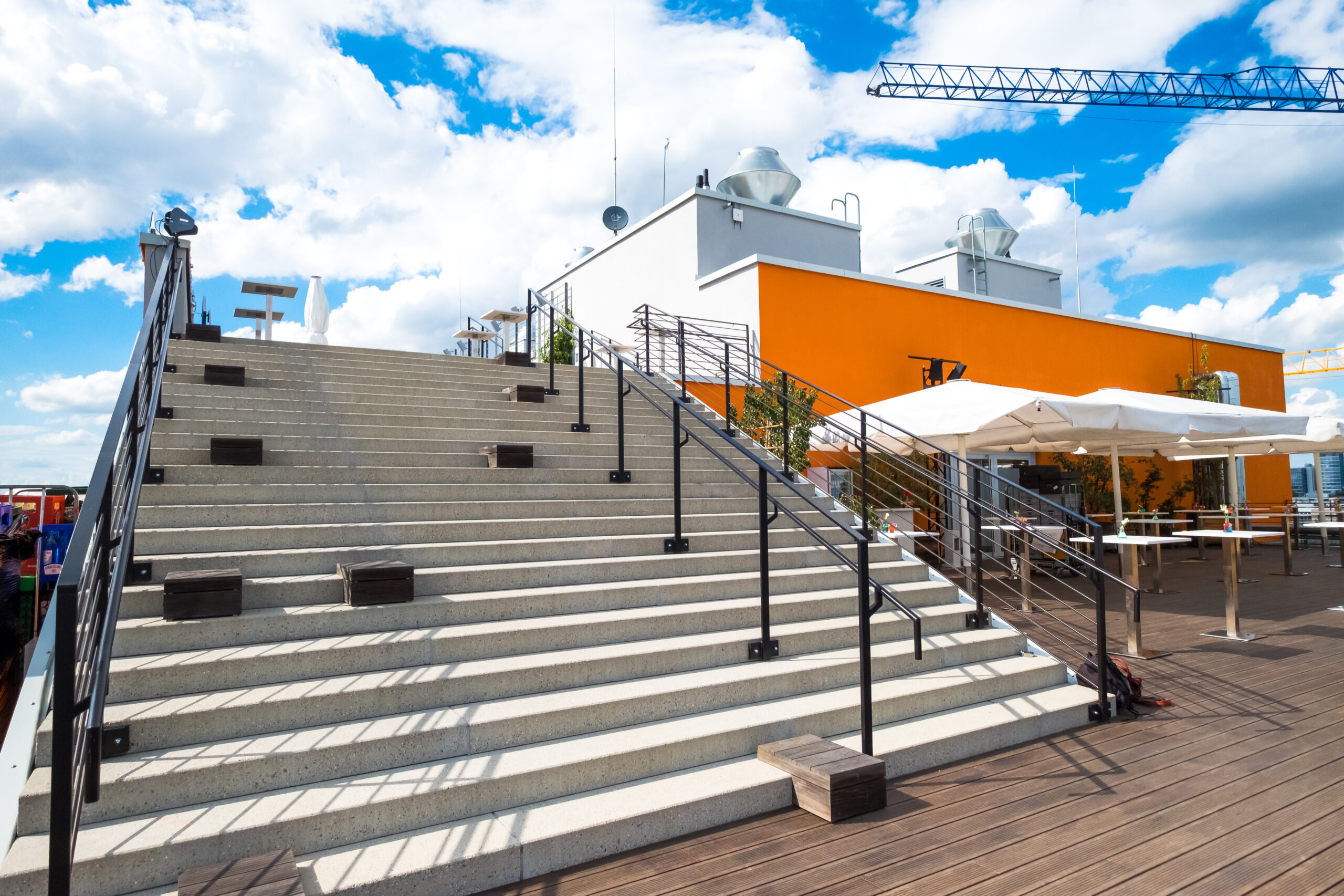 0002_Unikorn Catering-humanintime-redcarpetstudio-muenchen-36 - Kopie_Terasse - Unikorn Catering & Events - Eventlocation München Hoch5